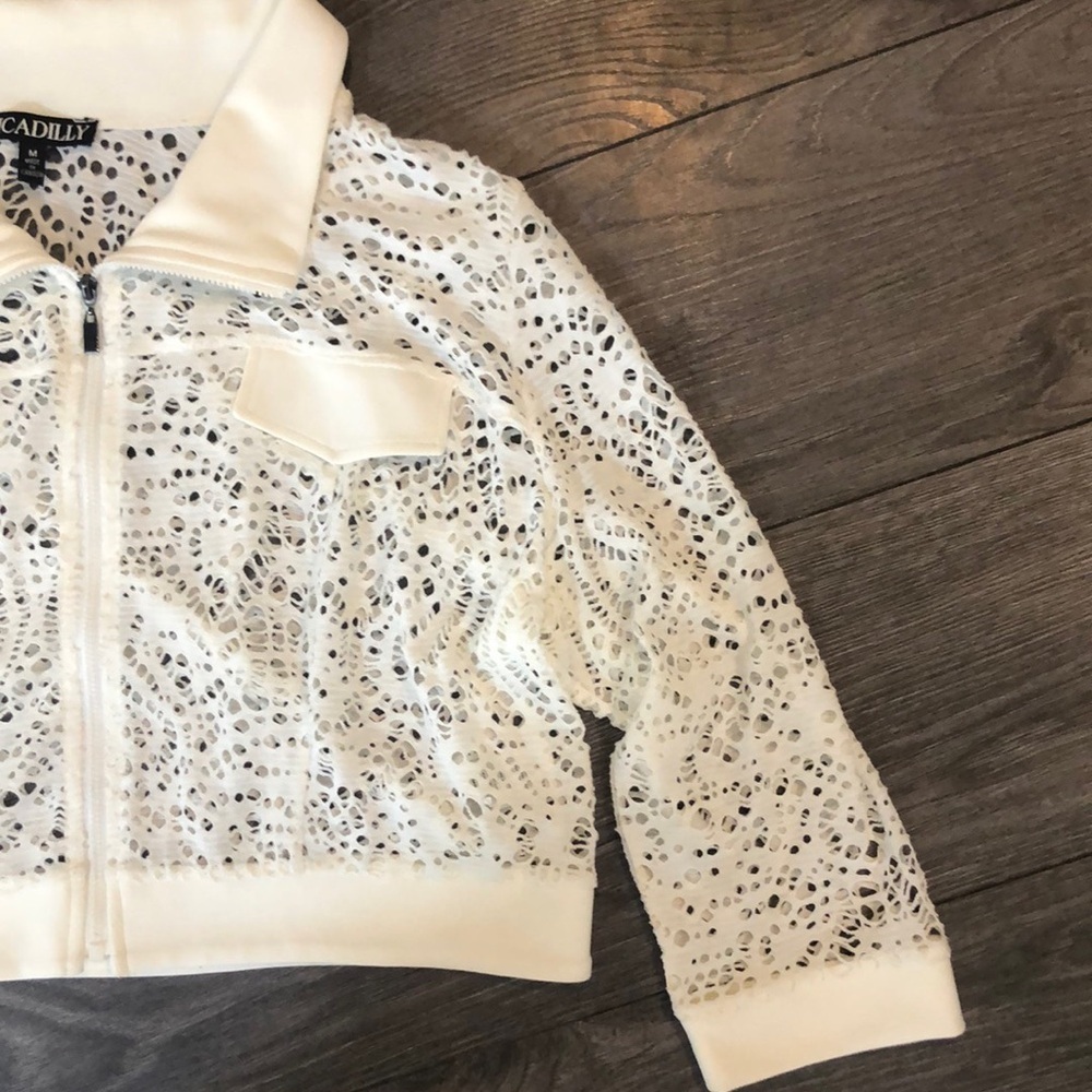 Picadilly White lace like Zip Up cropped Jacket shirt - Picture 5 of 9